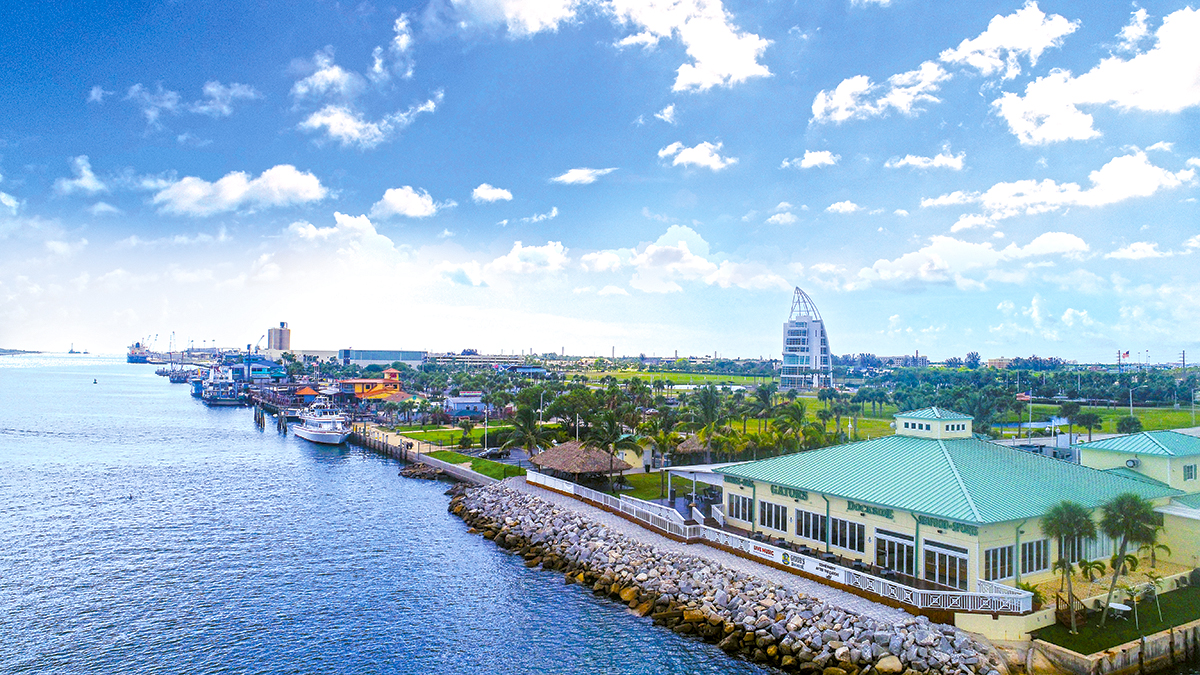 The Cove Dining District Port Canaveral
